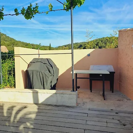 Prázdninový dům Studio Dans Proximite Mer Avec Piscine *