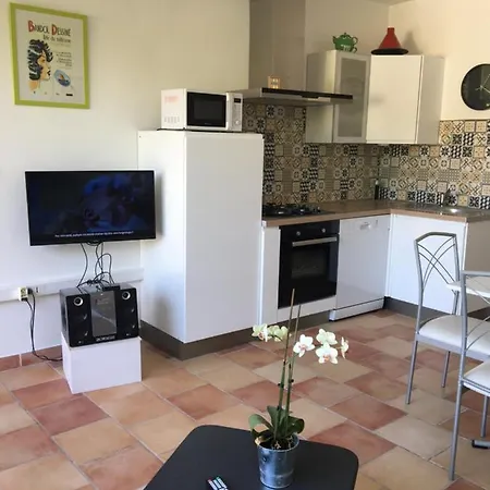 Studio Dans Proximite Mer Avec Piscine