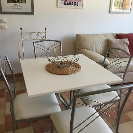 Prázdninový dům Studio Dans Proximite Mer Avec Piscine Bandol